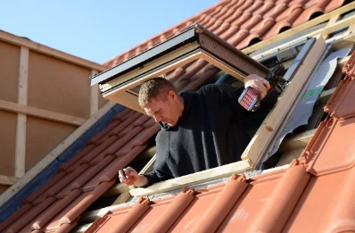 Pose de fenêtres de toit Velux aux Neyrolles